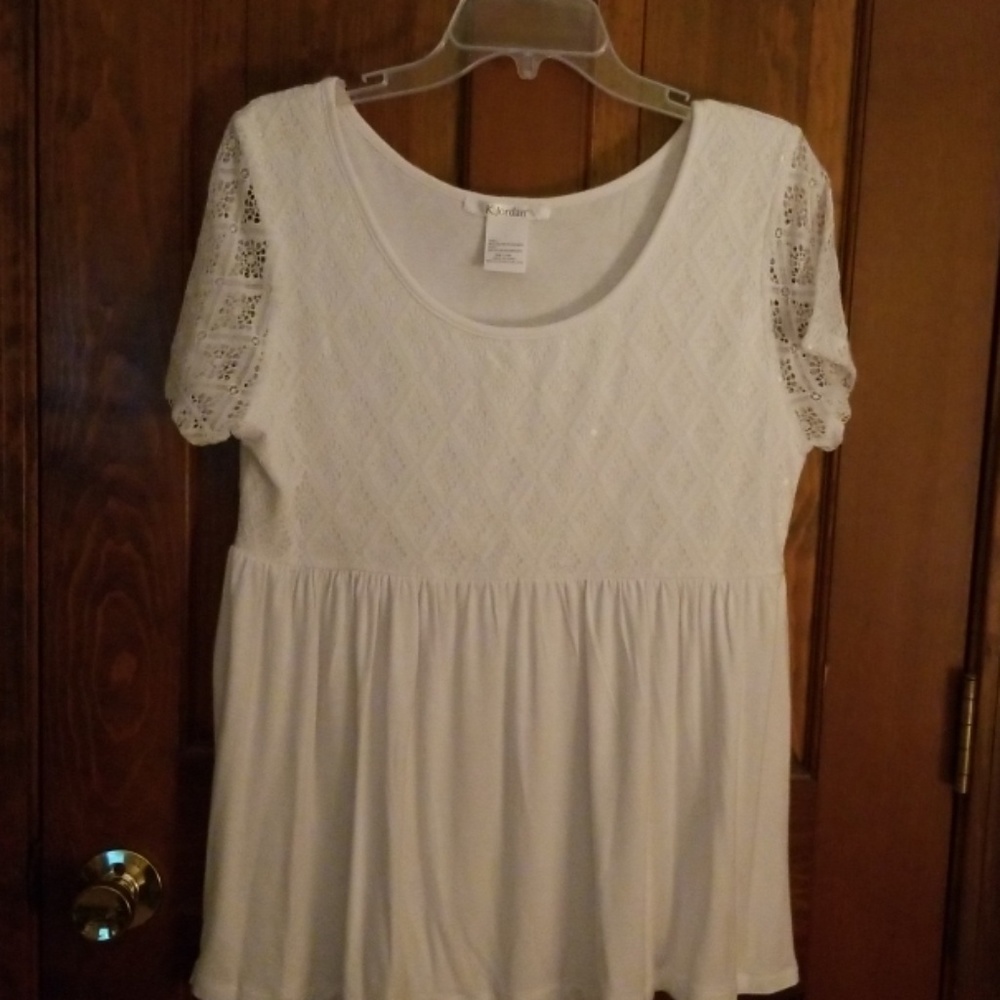 Sparkly short sleeve.